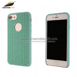 Skid-proof liquid silicone phone case with crossgrain design