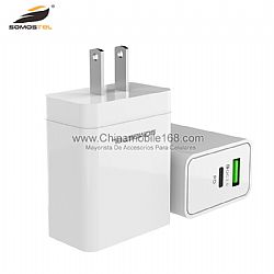 Universal compatibility PD travel adapter for IP charger