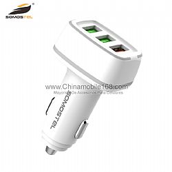 Cargador Para Auto 5V 2.4a Tres Usb 3.0 Carga Rápida Voltaje