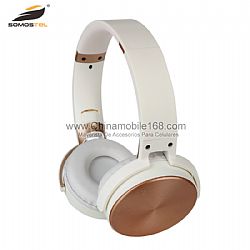 Noise cancelling wireless headset with comfortable earmuffs