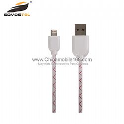 Nylon armadura V8 cable de datos al por mayor de la temporada especial de Navidad