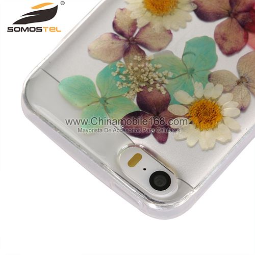 Diy pressed flower phone case