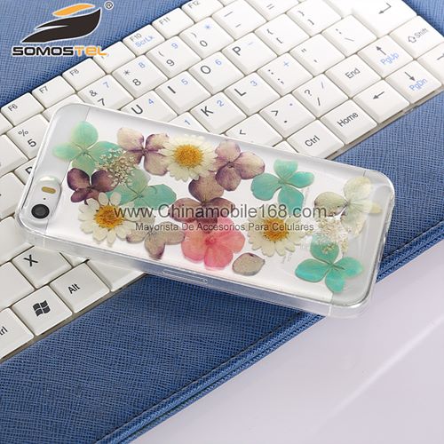 Diy pressed flower phone case