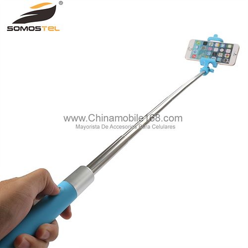 Bluetooth selfie stick