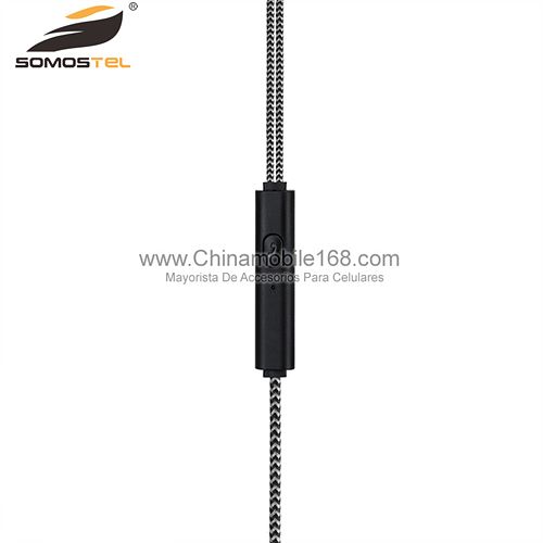 In-Ear Earphones Stereo Earbuds Wholesale